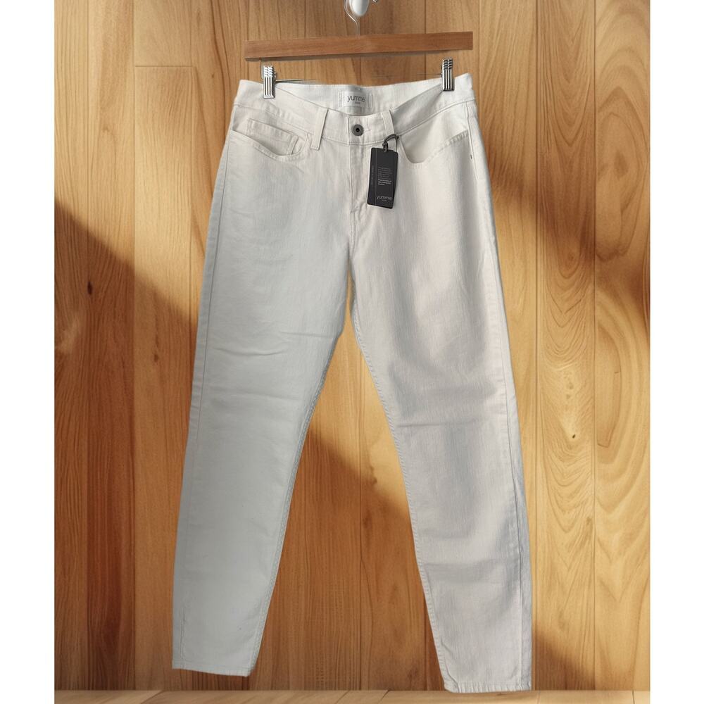 NWT YUMMIE White Jeans, Size 30 (10)